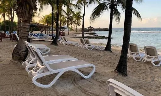 Hotel Studio 25 M Manganao Joela 4 Personnes Avec Machine A Laver (Adults Only) Saint-Francois