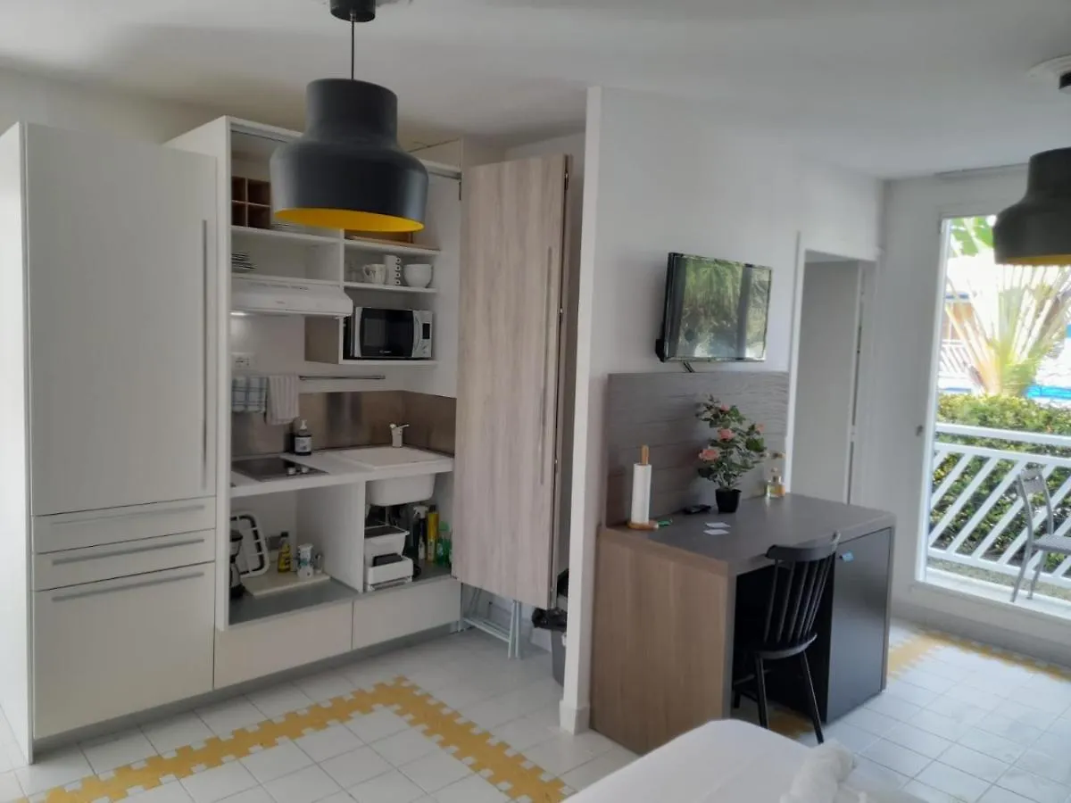 Studio 25 M Manganao Joela 4 Personnes Avec Machine A Laver (Adults Only) Saint-Francois  Hotel Saint-Francois (Grande-Terre)